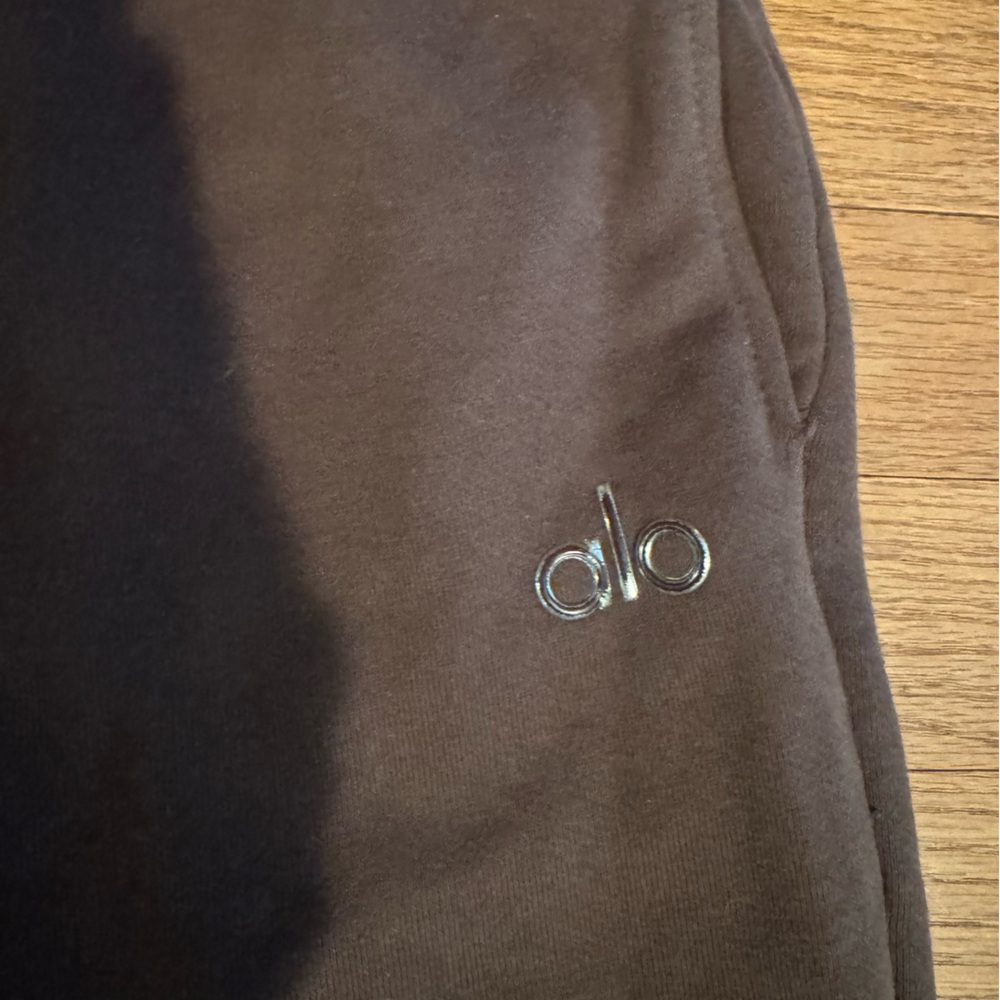ALO Yoga Accolade Espresso Sweatpant - Picture 2 of 6